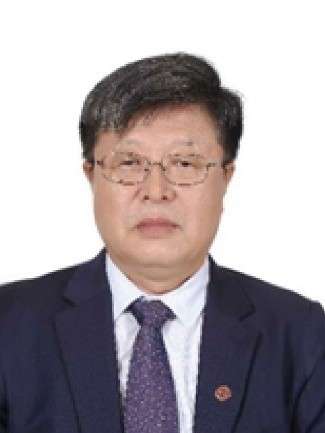 Zhengtao Wang